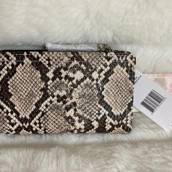 Brand New Jessica Simpson Nicole Natural Python Med Zip Around Cool ! - Picture 2 of 5